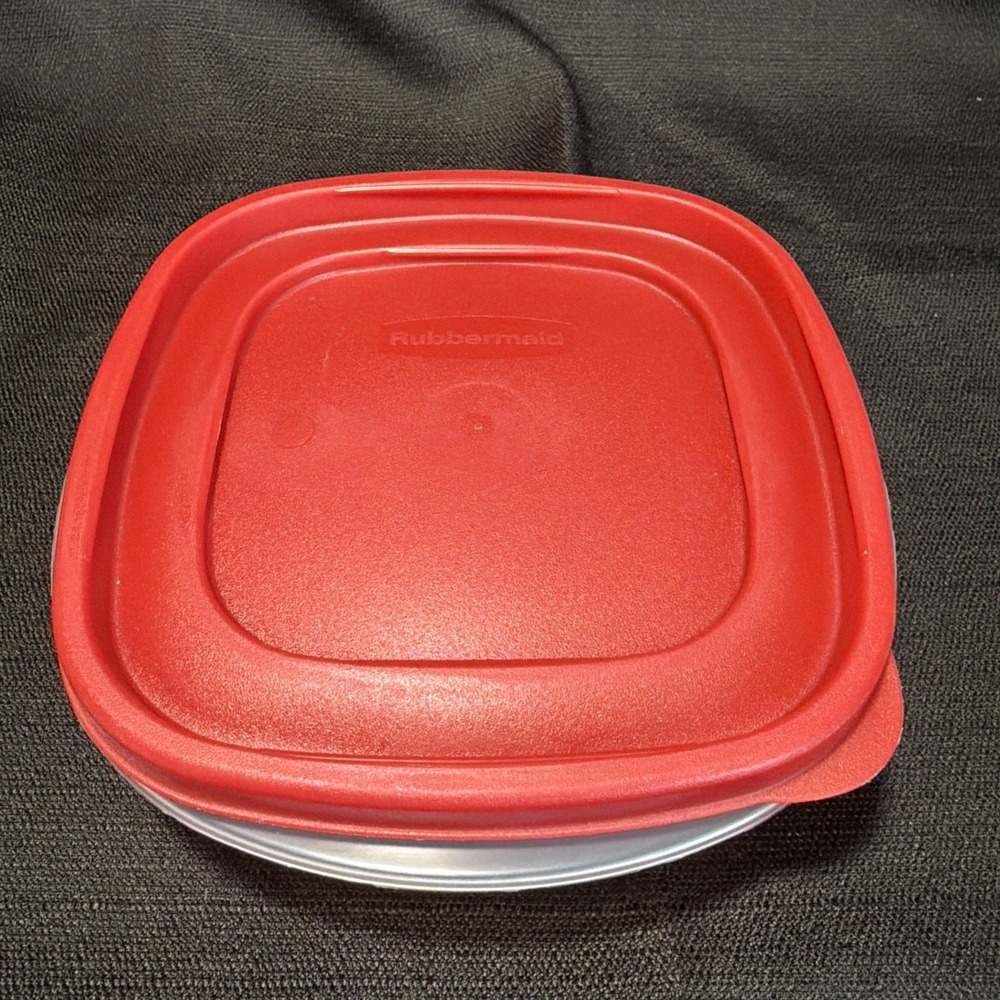 Rubbermaid 7J61 Square 3 Cup Storage Container Red Lid  7J64 USA Replacement